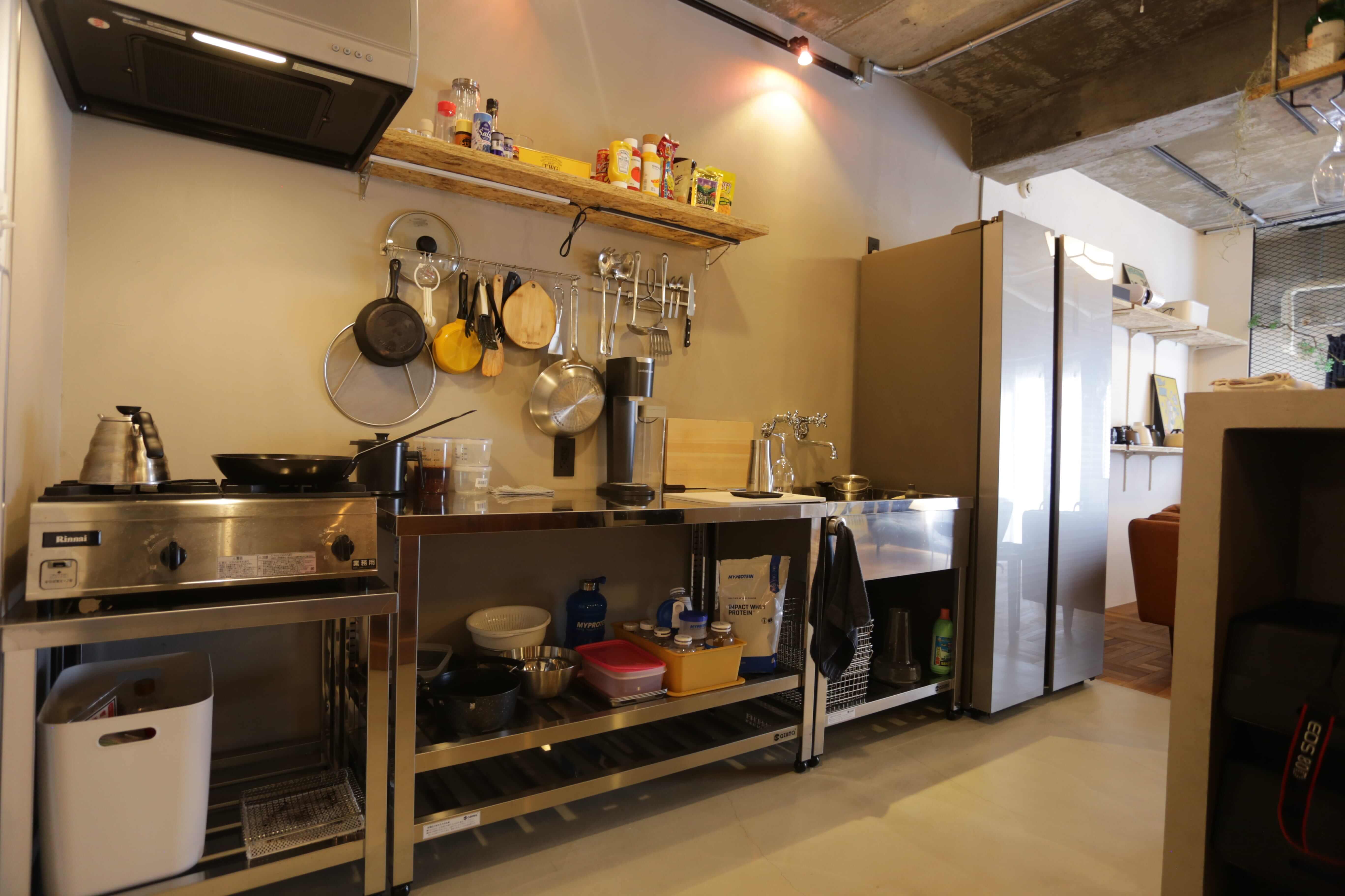 無駄を排除したインダストリアルスタイル 撮影スタジオ兼住まい リノベ不動産 Beathouse